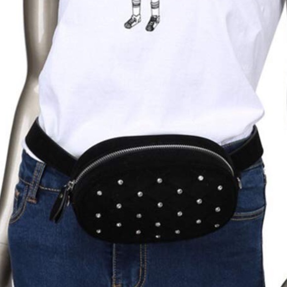 shoe bag Handbags - Shoe Gone Black fanny pack with belt strap